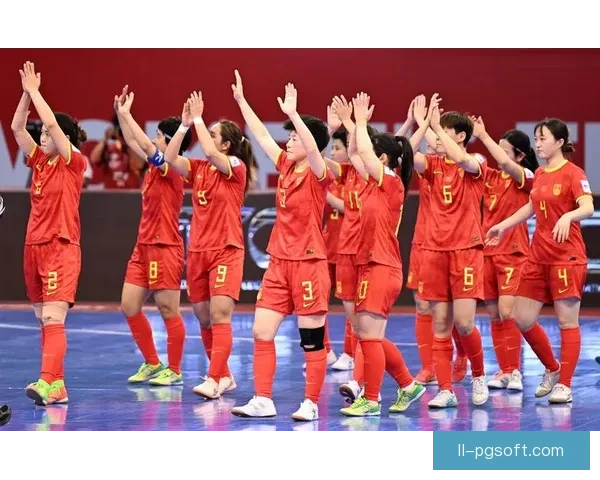 香港队时隔五十年再战亚洲杯顽强拼搏迎战伊朗展现不屈精神
